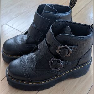 Dr Martens Like New Flower Buckle